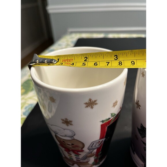 Pair of Lenox Gingerbread & Penguin 14oz Mugs Heat Changing - Picture 5 of 15
